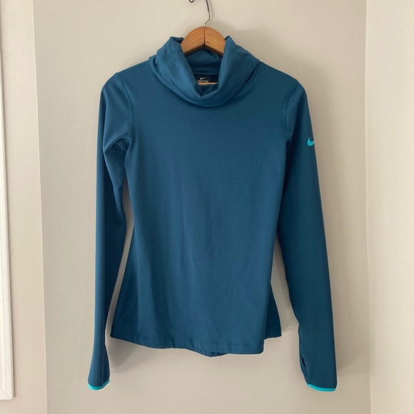 Nike Tops - NIKE Dri-fit top